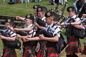 Pipe band plays